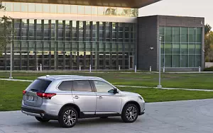   Mitsubishi Outlander GT US-spec - 2017