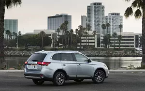   Mitsubishi Outlander GT US-spec - 2017