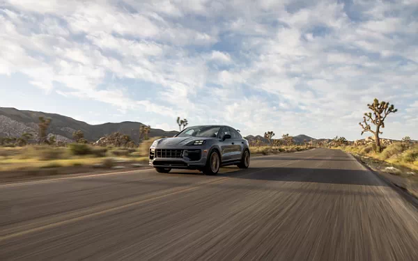   Porsche Cayenne Turbo GT US-spec - 2023