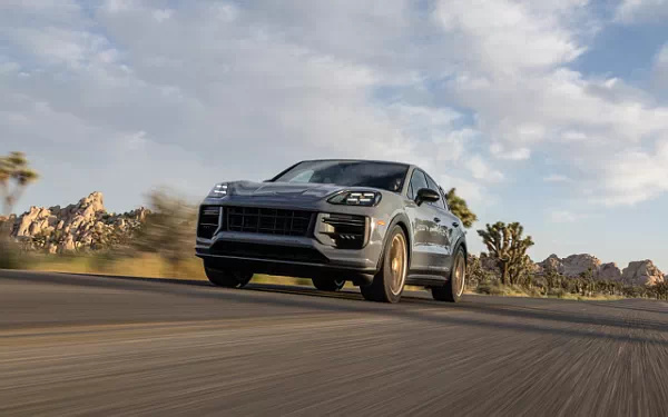   Porsche Cayenne Turbo GT US-spec - 2023