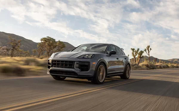   Porsche Cayenne Turbo GT US-spec - 2023