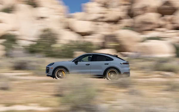   Porsche Cayenne Turbo GT US-spec - 2023