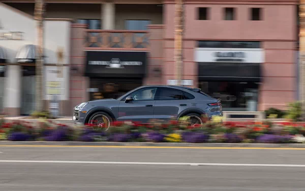   Porsche Cayenne Turbo GT US-spec - 2023