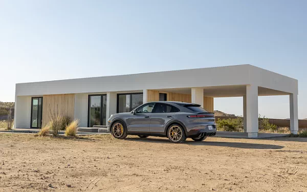   Porsche Cayenne Turbo GT US-spec - 2023