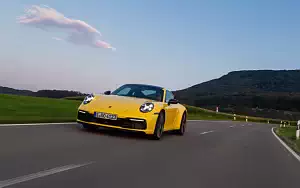   Porsche 911 Carrera Coupe (Racing Yellow) - 2019