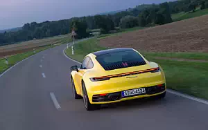   Porsche 911 Carrera Coupe (Racing Yellow) - 2019