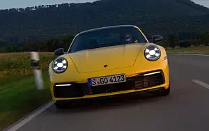   Porsche 911 Carrera Coupe (Racing Yellow) - 2019