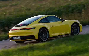   Porsche 911 Carrera Coupe (Racing Yellow) - 2019
