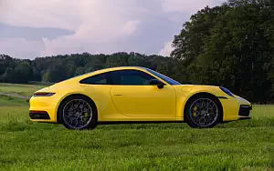   Porsche 911 Carrera Coupe (Racing Yellow) - 2019