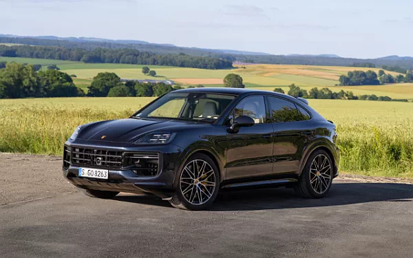   Porsche Cayenne GTS Coupe (Algarve Blue Metallic) - 2024