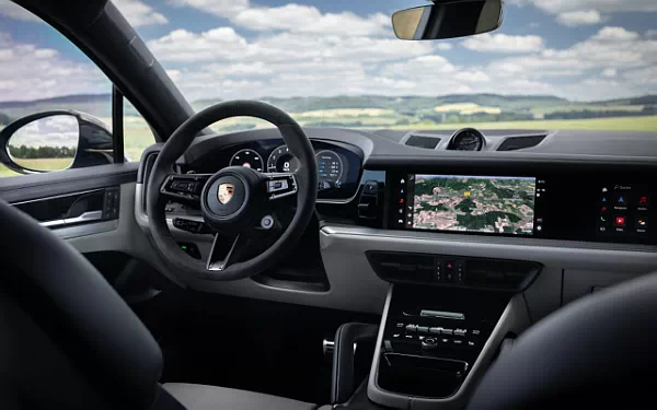   Porsche Cayenne GTS Coupe (Algarve Blue Metallic) - 2024