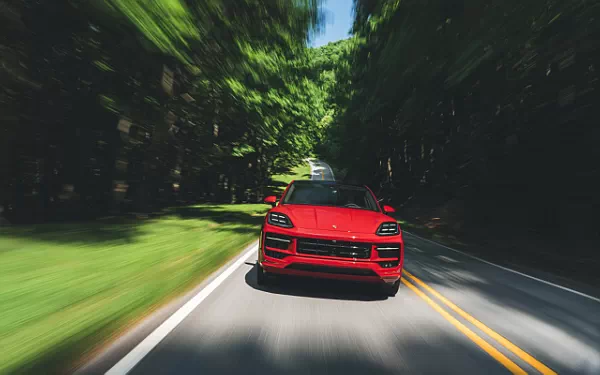   Porsche Cayenne GTS Coupe (Carmine Red) - 2024