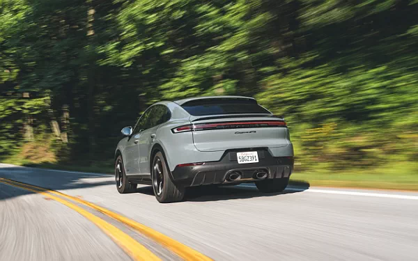   Porsche Cayenne GTS Coupe - 2024