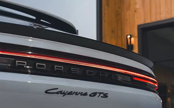   Porsche Cayenne GTS Coupe - 2024