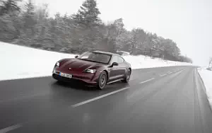   Porsche Taycan (Cherry Metallic) - 2021