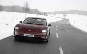   Porsche Taycan (Cherry Metallic) - 2021