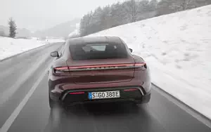   Porsche Taycan (Cherry Metallic) - 2021