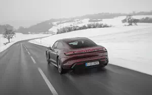   Porsche Taycan (Cherry Metallic) - 2021