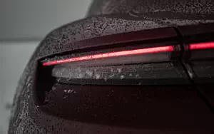   Porsche Taycan (Cherry Metallic) - 2021