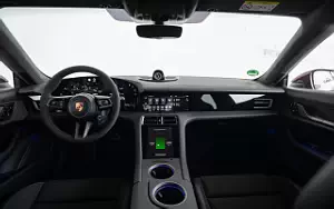   Porsche Taycan (Cherry Metallic) - 2021