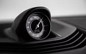   Porsche Taycan (Cherry Metallic) - 2021