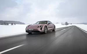   Porsche Taycan (Frozen Berry Metallic) - 2021