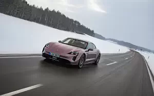   Porsche Taycan (Frozen Berry Metallic) - 2021