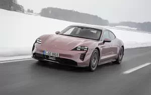   Porsche Taycan (Frozen Berry Metallic) - 2021