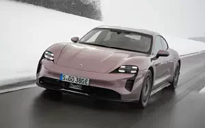   Porsche Taycan (Frozen Berry Metallic) - 2021