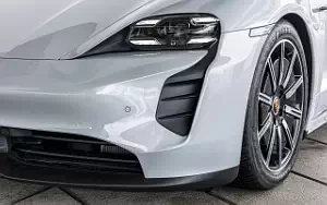   Porsche Taycan (Ice Grey Metallic) - 2021