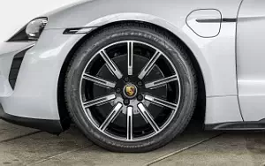   Porsche Taycan (Ice Grey Metallic) - 2021