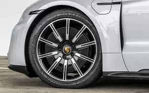   Porsche Taycan (Ice Grey Metallic) - 2021