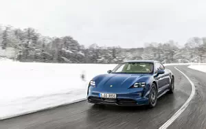   Porsche Taycan (Neptune Blue) - 2021