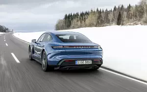   Porsche Taycan (Neptune Blue) - 2021