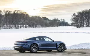   Porsche Taycan (Neptune Blue) - 2021