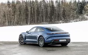   Porsche Taycan (Neptune Blue) - 2021