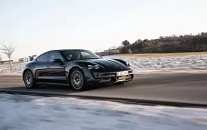   Porsche Taycan (Volcano Grey Metallic) - 2021