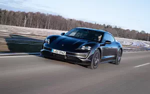   Porsche Taycan (Volcano Grey Metallic) - 2021