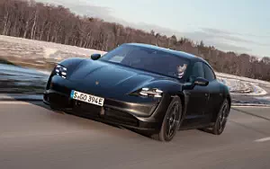   Porsche Taycan (Volcano Grey Metallic) - 2021