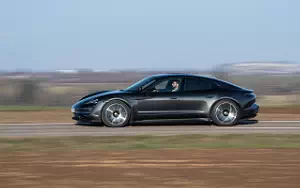   Porsche Taycan (Volcano Grey Metallic) - 2021