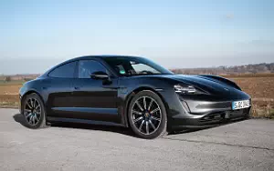   Porsche Taycan (Volcano Grey Metallic) - 2021