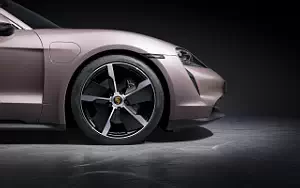   Porsche Taycan - 2021