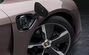   Porsche Taycan - 2021