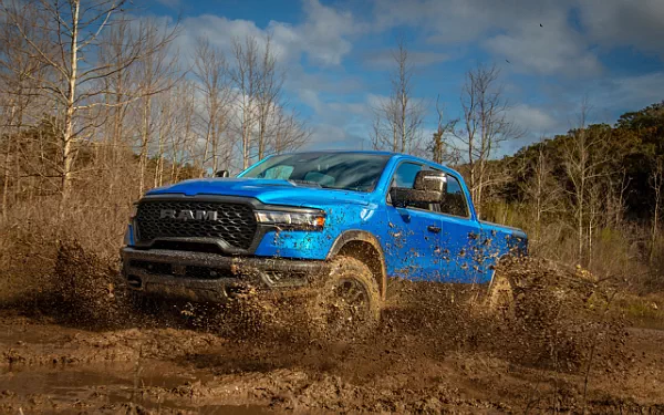   Ram 1500 Rebel (Hydro Blue/Diamond Black) - 2024