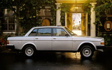   Volvo 240