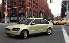  Volvo S40 - 2004