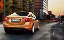   Volvo S60 - 2011