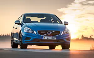   Volvo S60 T6 AWD R-Design - 2013