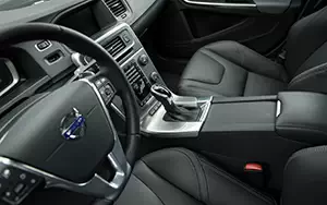   Volvo S60 D5 - 2014