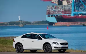   Volvo S60 D4 Cross Country - 2016